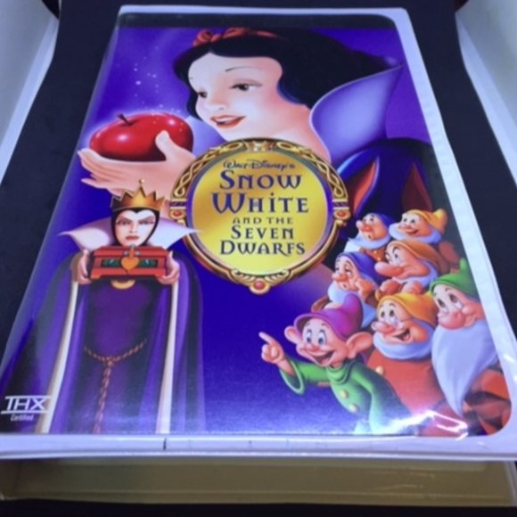 Snow White & The Seven Dwarfs Platinum Edition VHS - Picture 1 of 3